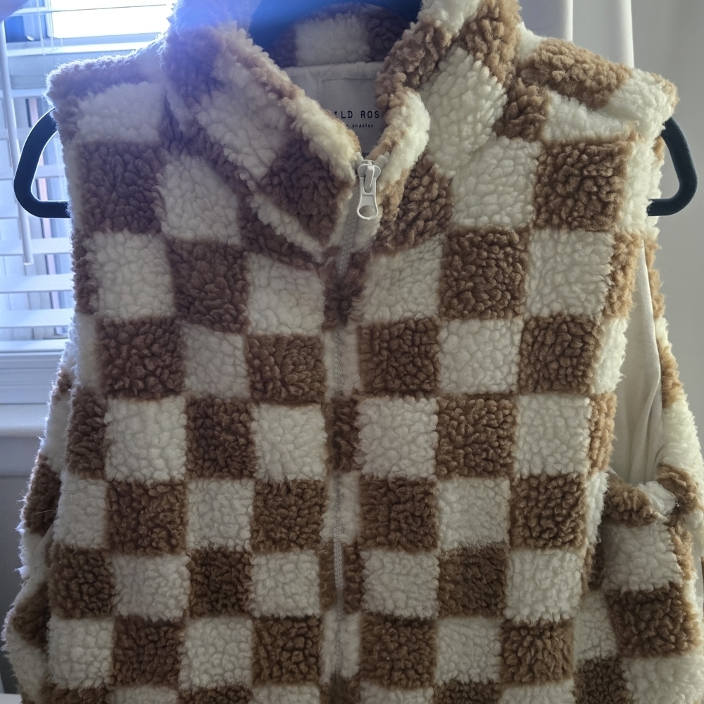 Wild Rose Fuzzy Vest in Brown and Cream - Picture 10 of 12